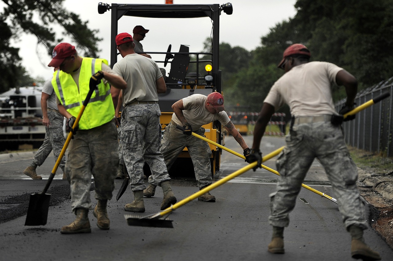 What Is A Highway Maintenance Worker