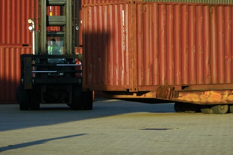 Chronic Dust and Surface Maintenance Problems Solved at an Intermodal Facility