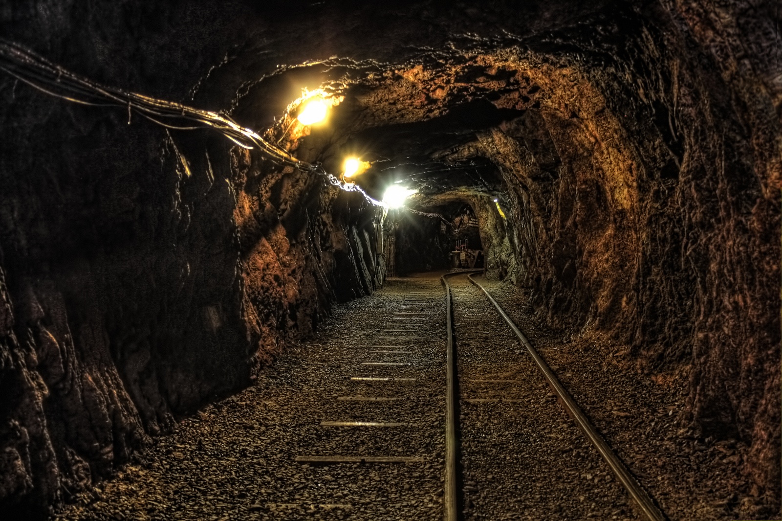 UndergroundMine10.jpg